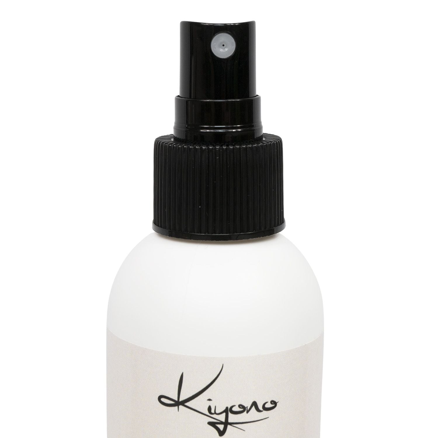 Detailaufnahme des Sprühkopfs des Velvet Touch Pflegesprays.